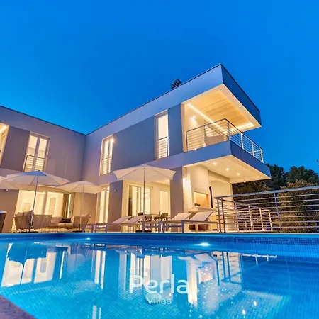 Bonay With Pool, Jacuzzi And Sea View 80m From The * Blato (Korcula)