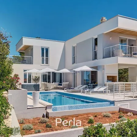 Bonay With Pool, Jacuzzi And Sea View 80m From The Villa *