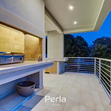 Bonay With Pool, Jacuzzi And Sea View 80m From The *
