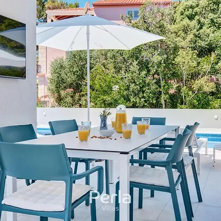 Bonay With Pool, Jacuzzi And Sea View 80m From The