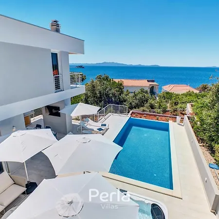 Bonay With Pool, Jacuzzi And Sea View 80m From The