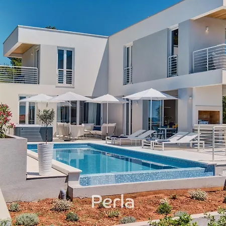 Bonay With Pool, Jacuzzi And Sea View 80m From The