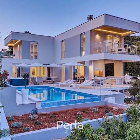 Villa Bonay With Pool, Jacuzzi And Sea View 80m From The Blato (Korcula)